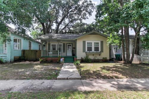 Gulfport House | Cozy Gulfport Home Walk to Beach, Marina and Casino