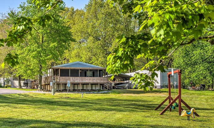 Hardin House | Cozy Hardin Retreat w/Lake Kentucky View!