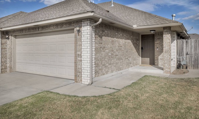 South Oklahoma City House | Cozy Heir Bee & Be