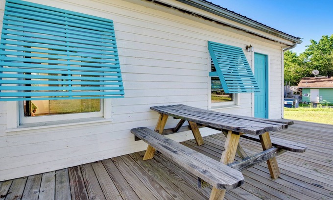 Henderson Cabin | Cozy Henderson Hideaway: Fish, Hike, & Boat!