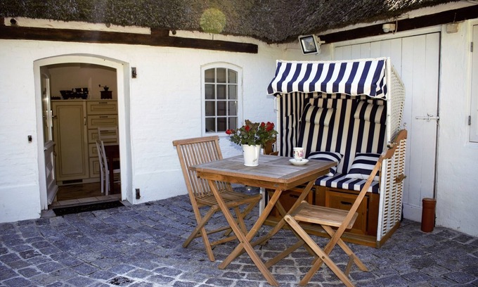 Stadum Apartment | Cozy Holiday Apartment Junimond in picturesque Stadum, Germany