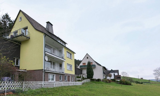 Eslohe House | Cozy Holiday Home in Niedersalwey With Sauna