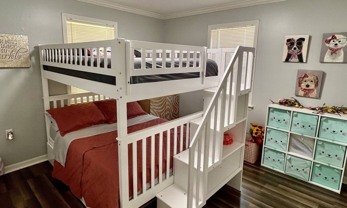 Waveland House | Cozy Home/1 Mile to Beach/3 Bedrooms