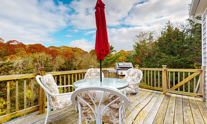 East Orleans House | Cozy home close to the beach with deck, porch, W/D, & foosball table