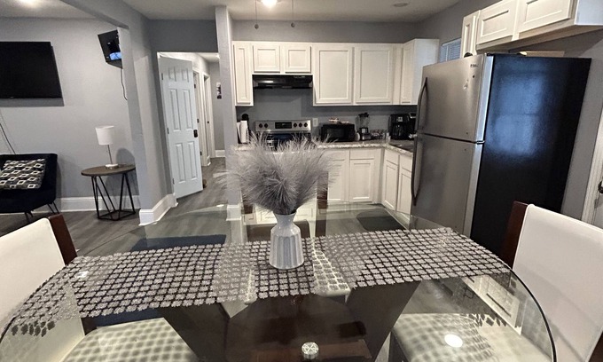 Jackson House | Cozy Home, fully fenced with huge back yard