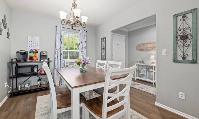 Bentonville House | Cozy home in Bentonville - easy commute to downtown and XNA