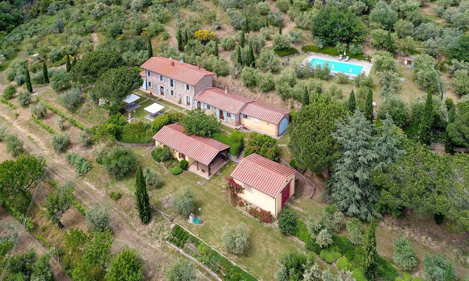 Ferretto House | Cozy home in Cortona with kitchen