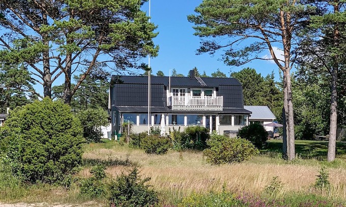 Tofta House | Cozy home in Gotlands Tofta with WiFi