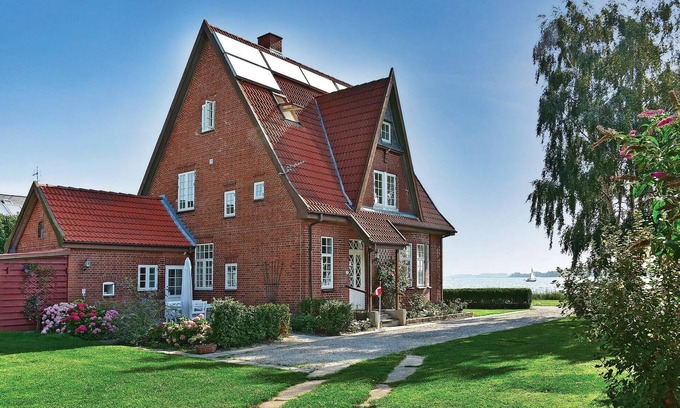 Grasten House | Cozy home in Gråsten with WiFi