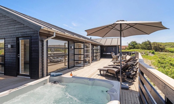 Hvide Sande House | Cozy home in Hvide Sande with sauna