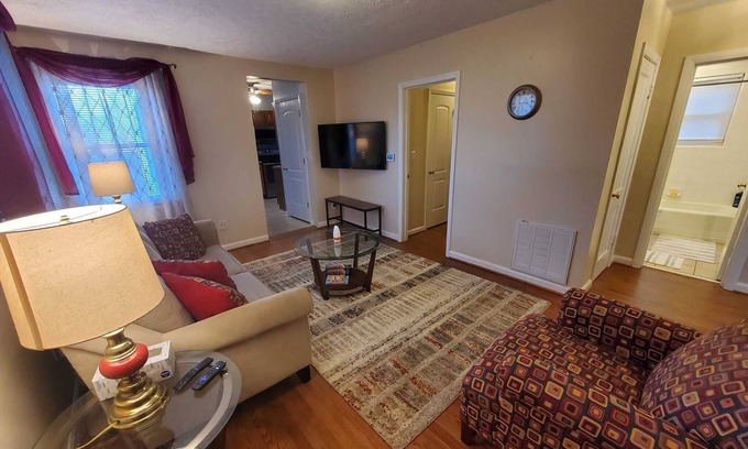 Lynchburg House | Cozy Home Less Than 5 Minutes from Liberty University - Sleeps 10