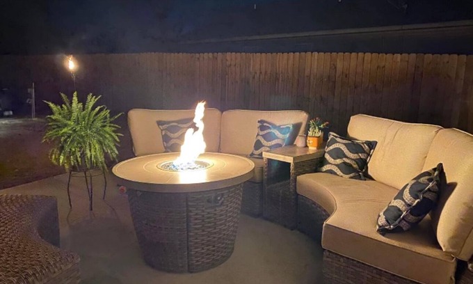 Shannon Hills House | Cozy Home- located within minutes of shopping and hospitals in Little Rock