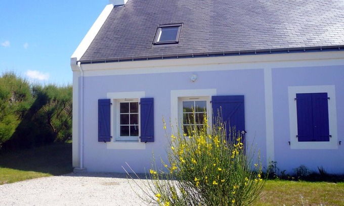 Bangor House | Cozy Home Near Donnant Beach, Calm Environment, Garden, 4 Beds