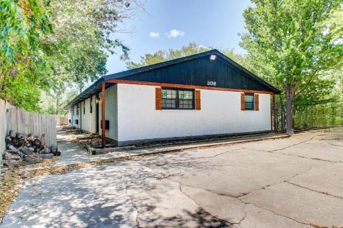 Lawton Apartment | Cozy Home Near Downtown Lawton