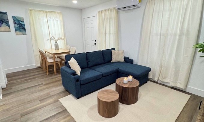 Wynnewood North Apartment | Cozy Home Near Downtown Dallas