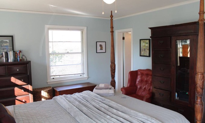 Columbia House | Cozy Home near Five Points