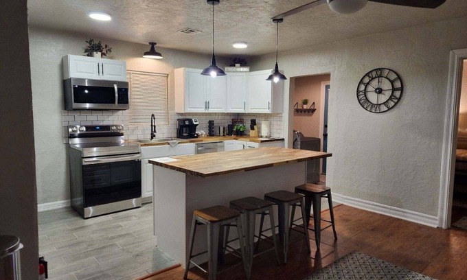 Lawton House | Cozy Home Near Fort Sill