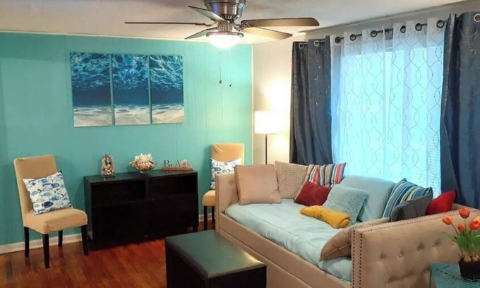 Overland Park House | Cozy home, Quiet, Safe, WI-FI, Pet Friendly