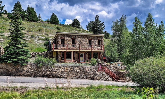 Central City House | Cozy Home w/Deck & Mtn Views, Walk to Casinos