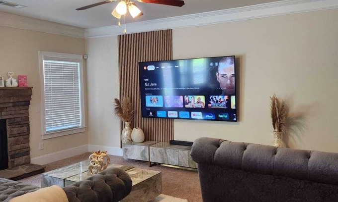 Dallas House | Cozy home with all you will be needing during your stay. Come check it out !