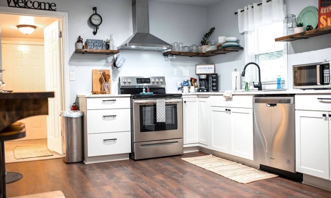 Guntersville House | Cozy home with boat accomodations