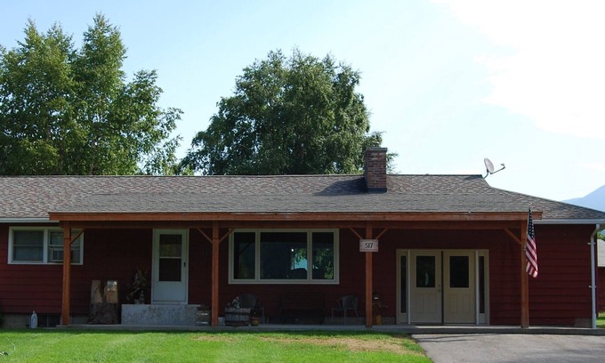 Metaline Falls House | Cozy Home with Million Dollar Mountain and River View