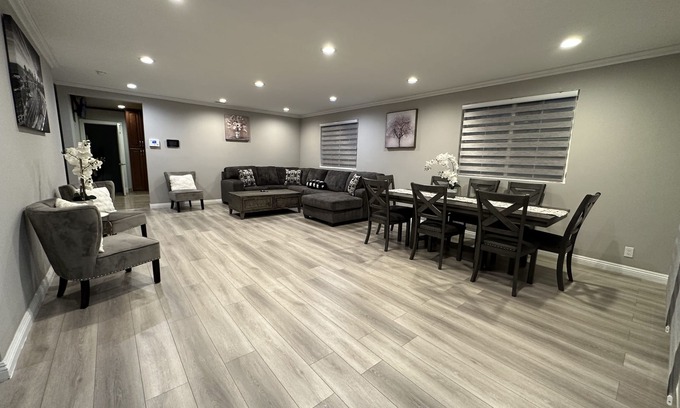 North Hollywood House | Cozy Home with Pool & Jacuzzi