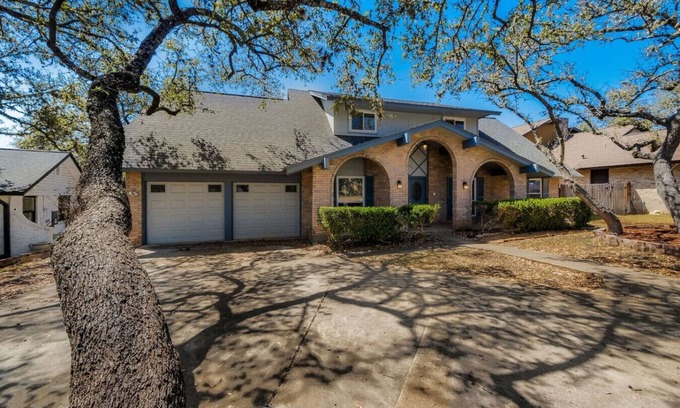 North San Antonio - SAT House | Cozy home with Pool & Game room