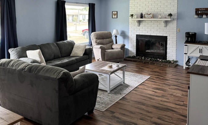 Belleview Heights House | Cozy house DutchEs in Summerfield. nYou are very welcome to enjoy it!