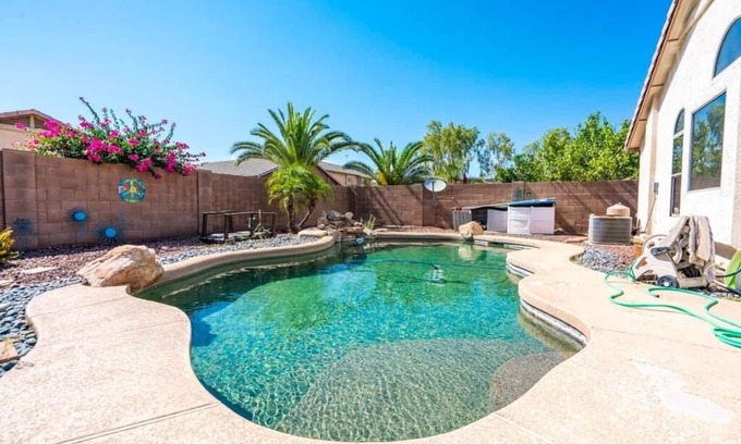 Goodyear House | Cozy house near I-10, pool heater, hot tub, BBQ