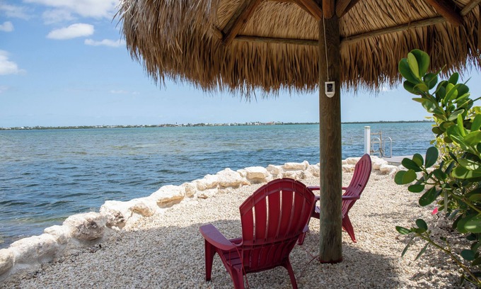 Little Torch Key House | Cozy house on peaceful Little Torch Key with majestic view of Big Pine Channel!