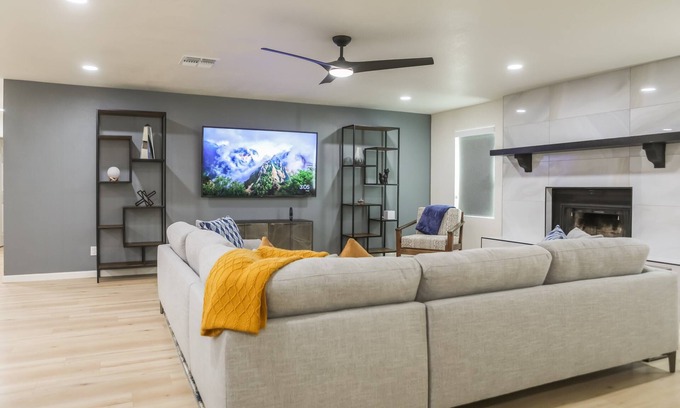 Fountain Hills House | Cozy house w/putting green, mtn. views, BBQ