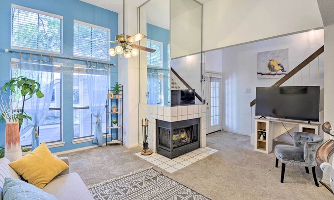 Irving Condo | Cozy Irving Condo 15 Mi to Downtown Dallas!