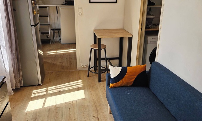 Monmousseau-Verollot Apartment | Cozy Ivry1