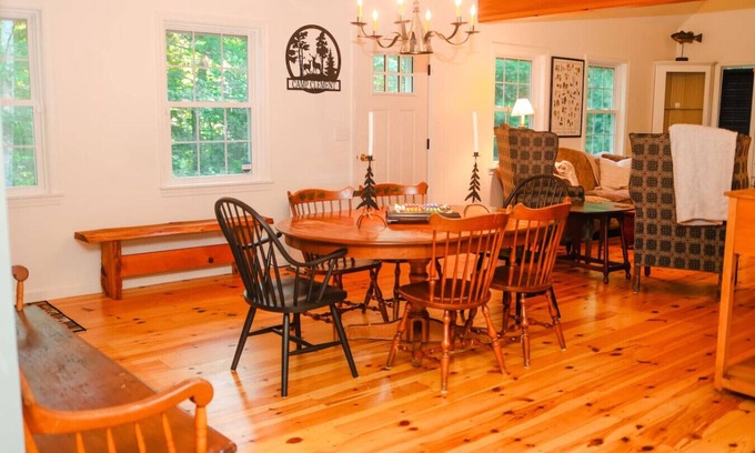 West Bridgton House | Cozy Knights Hill Home