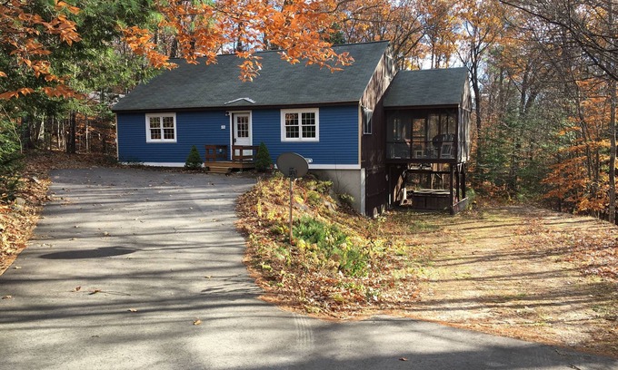 Birch Hill House | Cozy Knotty Pine Retreat