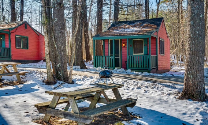 Weirs Beach Apartment | Cozy Laconia Studio Cabin Near Lake Winnipesaukee!
