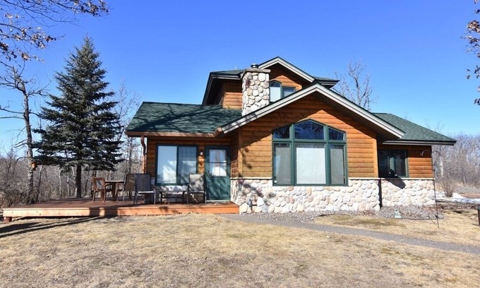 Siren Cabin | Cozy Lake Cabin- A Place to Refresh and Relax