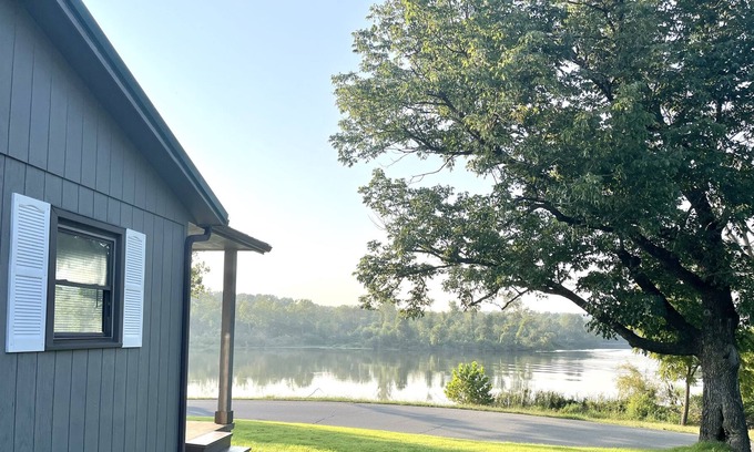 Fredericktown House | Cozy lake retreat with king bed — Full Access to Lake! Near many hiking trails