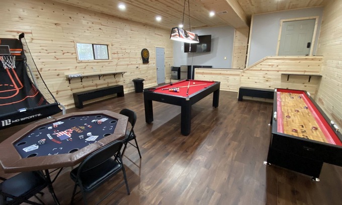 Chetek House | Cozy Lakefront Cabin with Game Room & Hot Tub