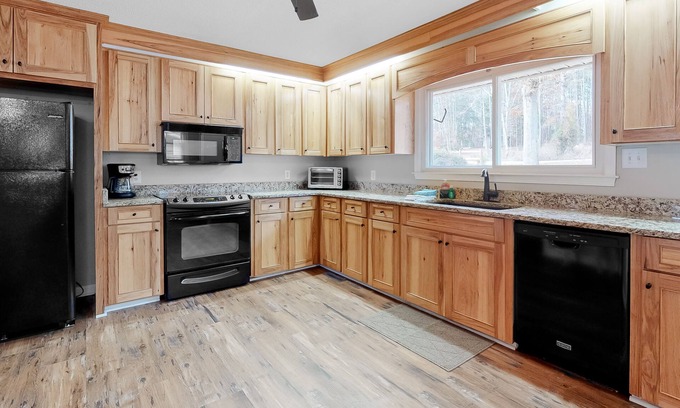 Leesville House | Cozy lakefront getaway with private dock & boat ramp + central AC, hot tub, WiFi