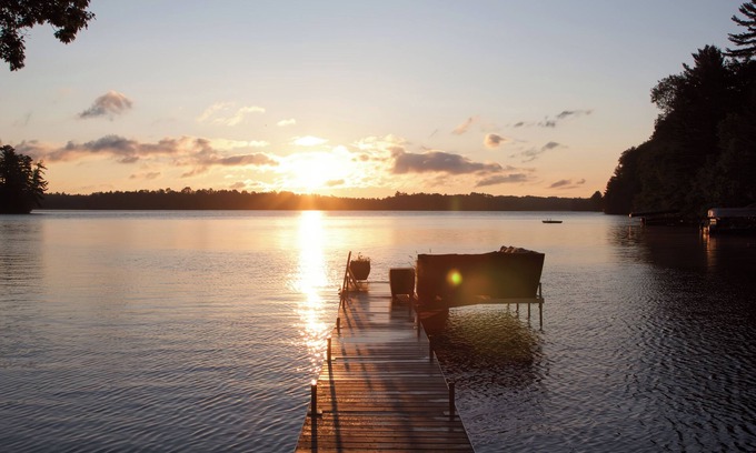 Manitowish Waters Cabin | Cozy Lakeside Log Cabin with fireplace/Central AC on Manitowish Waters Chain.