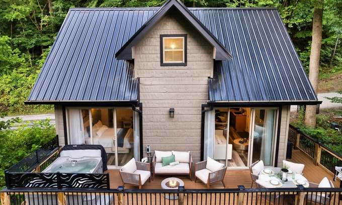 Sevierville Cabin | Cozy Lakeview Escape w/Loft & Deck