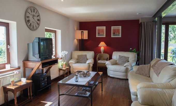 Walk Cottage | Cozy Libomont Stay, Waimes