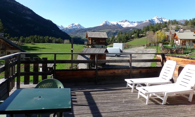 Montbardon House | COZY LITTLE NEST with panoramic terrace in the protected Parc du Queyras