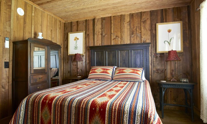 Topton Cabin | Cozy Little Bear Cabin