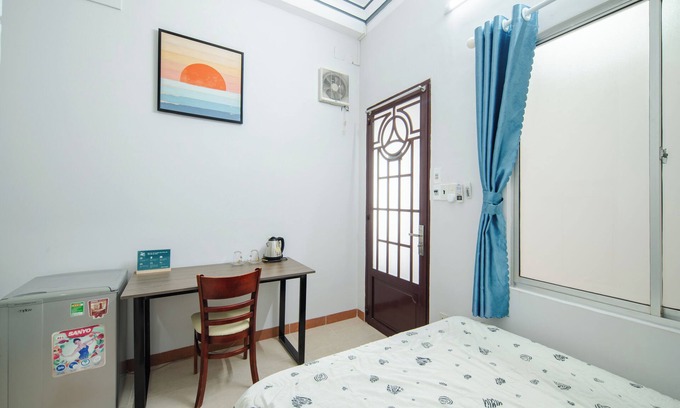 Nha Trang Cabin | Cozy lodge in charming Nha Trang with AC and private bathroom.