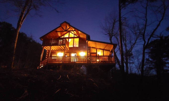 Gatlinburg - Pigeon Forge Cabin | Cozy Log Home, Centrally Located, 2 Master Suites, Hot Tub, Game and Movie Rooms