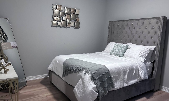 Northside Apartment | Cozy Luxurious 2 bedroom Apt New and Cleanly in Houston Tx