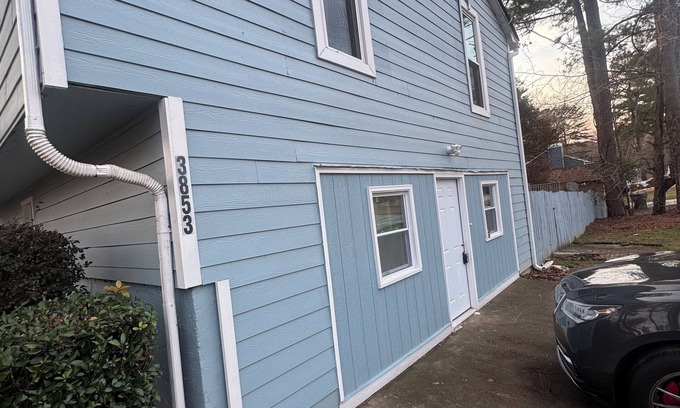 Lawrenceville Apartment | Cozy luxury 2-bedroom basement apartment with AC in Lawrenceville